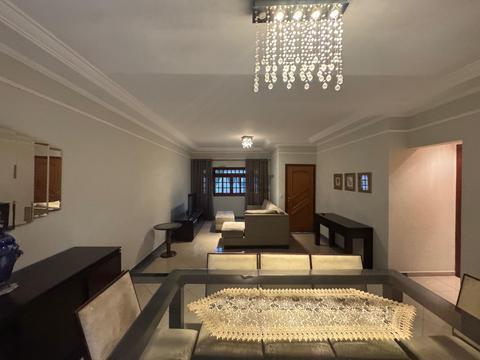 Sobrado à venda no Parque das, com 4 quartos, com 242.34 m² 