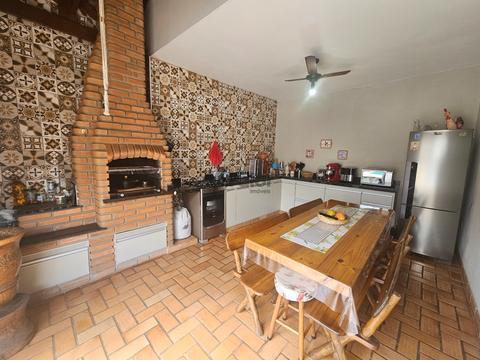 Casa à venda em Campinas, Vila Nova, com 4 quartos, com 168 m²