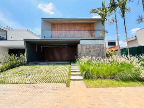 Casa à venda em Campinas, Loteamento Residencial Arborais, com 4 suítes, com 302 m²