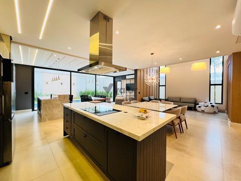 Casa à venda em Campinas, Loteamento Residencial Arborais, com 3 suítes, com 308 m²