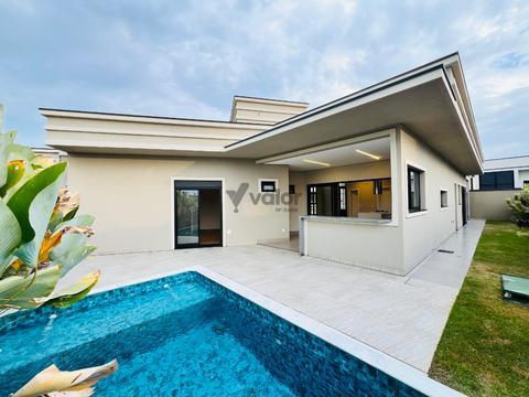 Casa à venda em Paulínia, Parque Brasil 500, com 3 suítes, com 223 m², Residencial Royal Garden